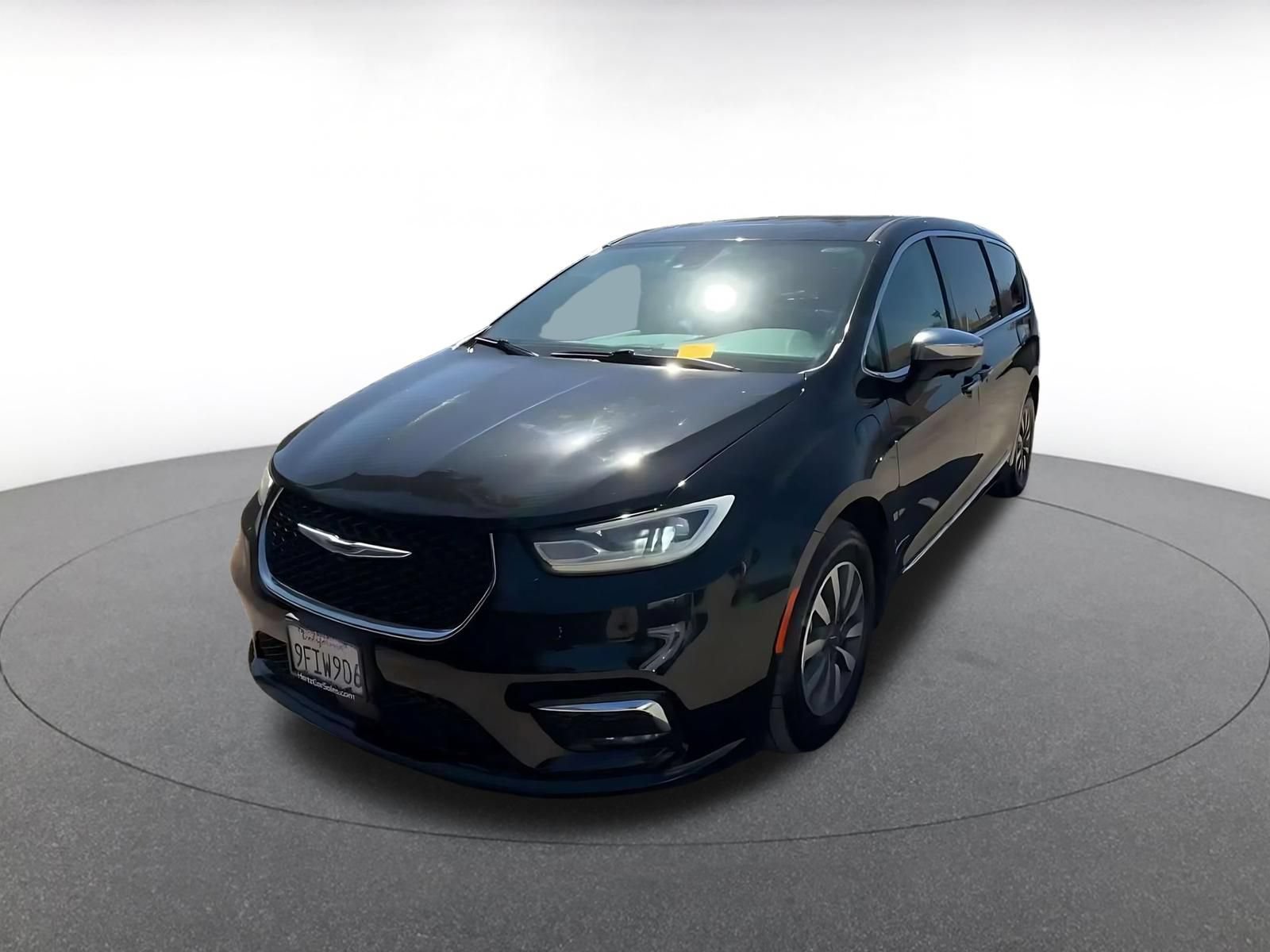 Thumbnail: 2023 Chrysler Pacifica - 6