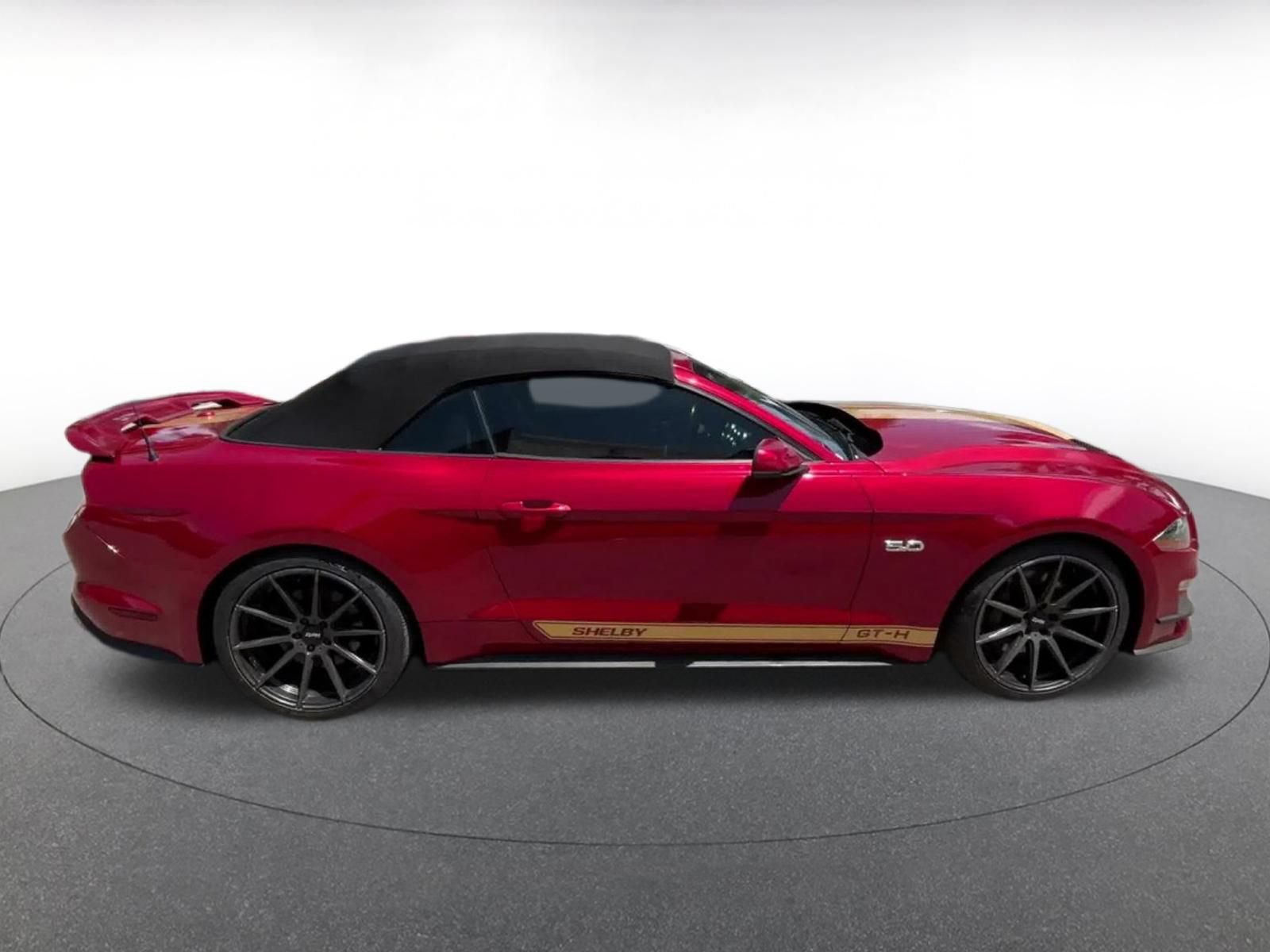Thumbnail: 2022 Ford Mustang - 14