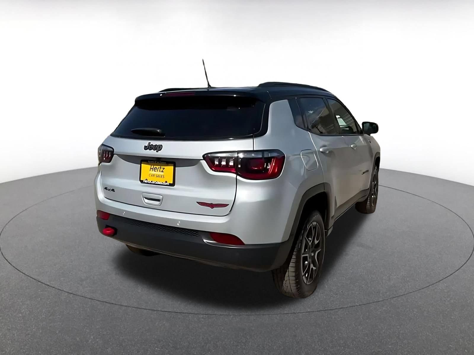 Thumbnail: 2025 Jeep Compass - 13