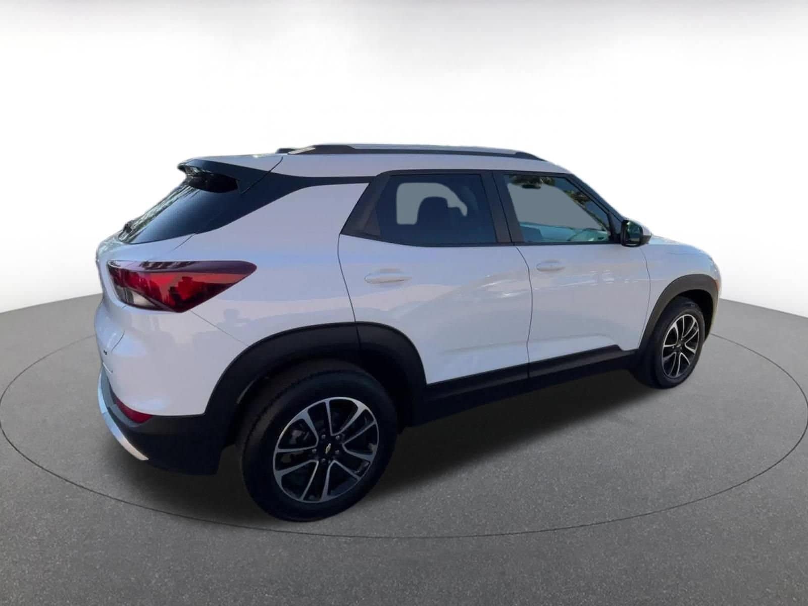 Thumbnail: 2025 Chevrolet TrailBlazer - 14