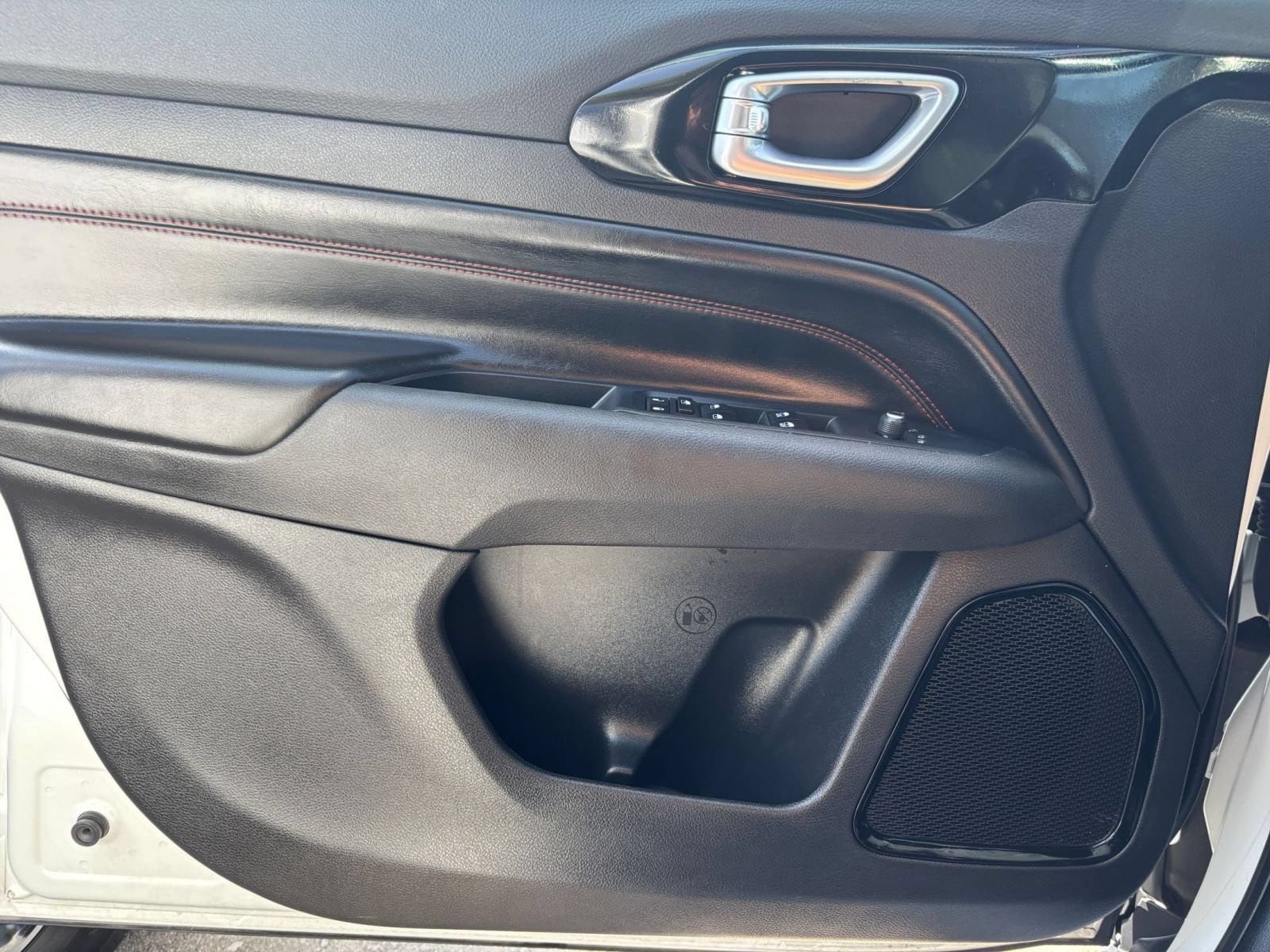 Thumbnail: 2025 Jeep Compass - 18