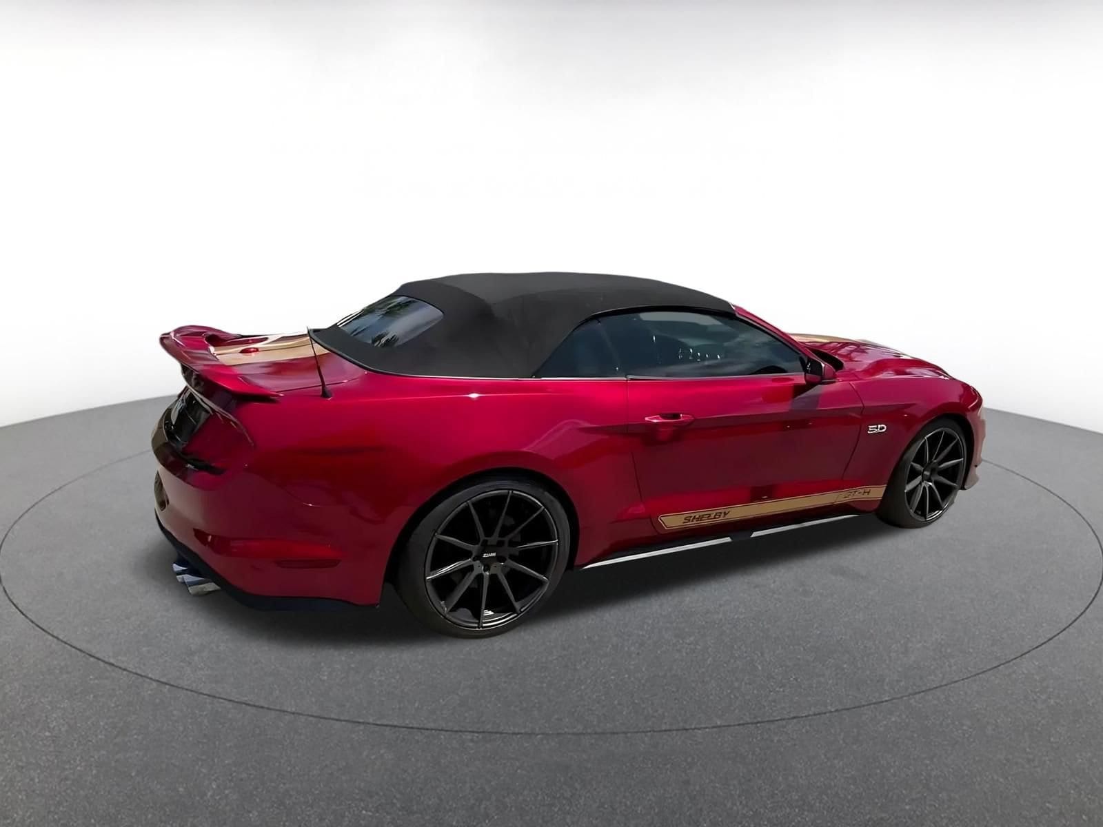Thumbnail: 2022 Ford Mustang - 10