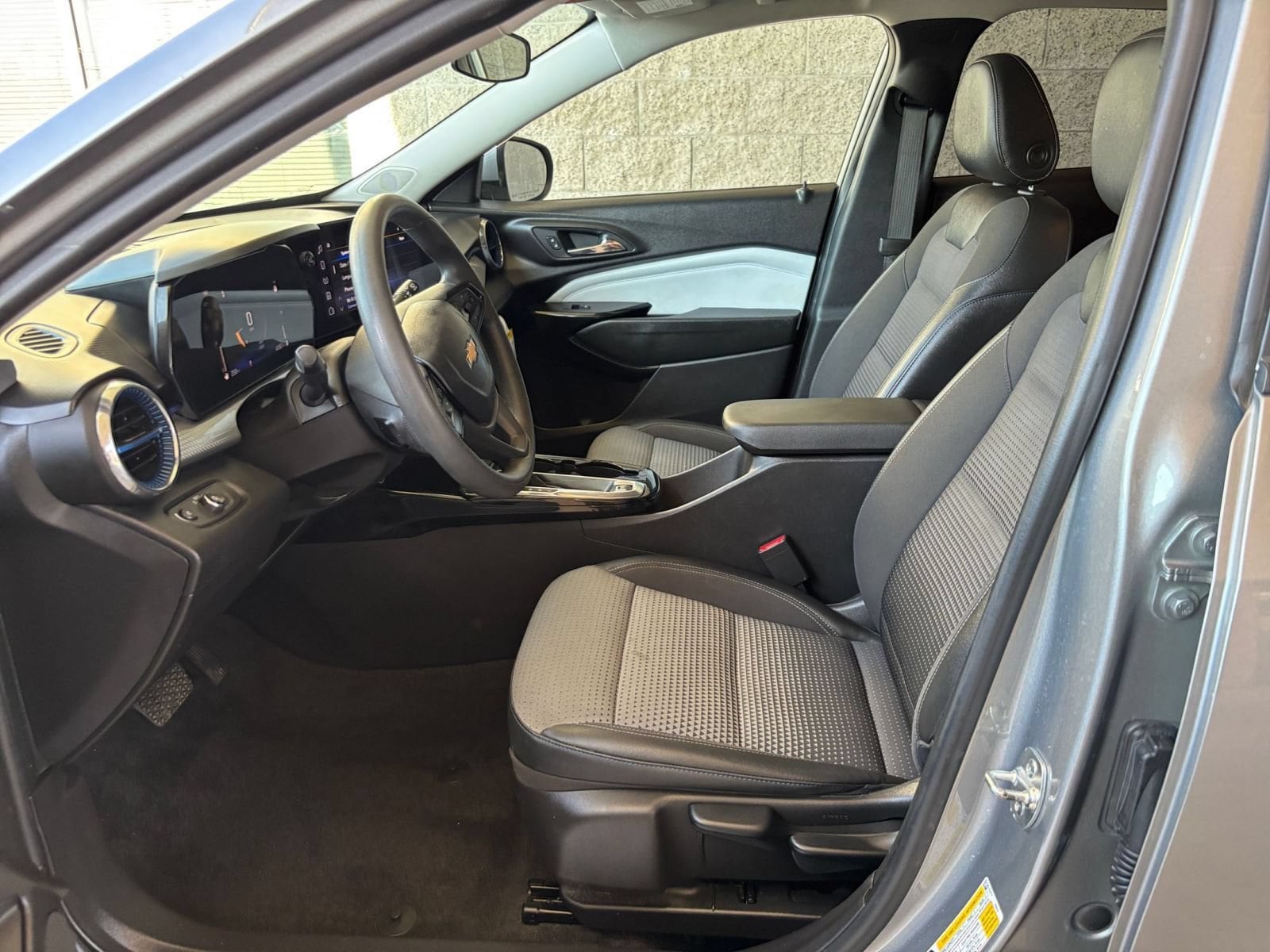 Thumbnail: 2025 Chevrolet Trax - 26