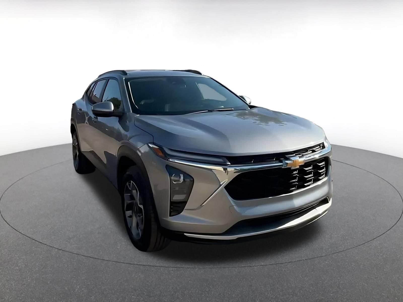 Thumbnail: 2025 Chevrolet Trax - 3