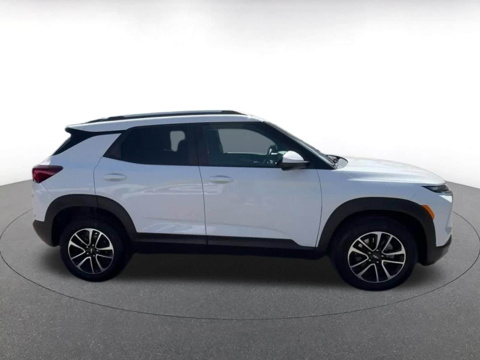 Thumbnail: 2025 Chevrolet TrailBlazer - 15