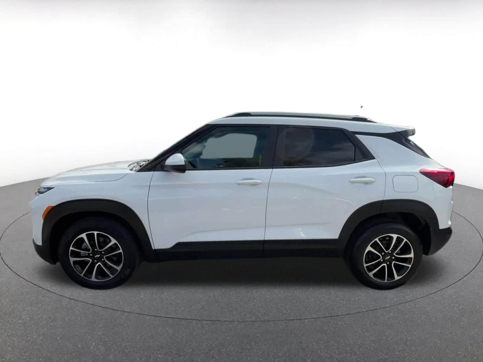 Thumbnail: 2025 Chevrolet TrailBlazer - 8
