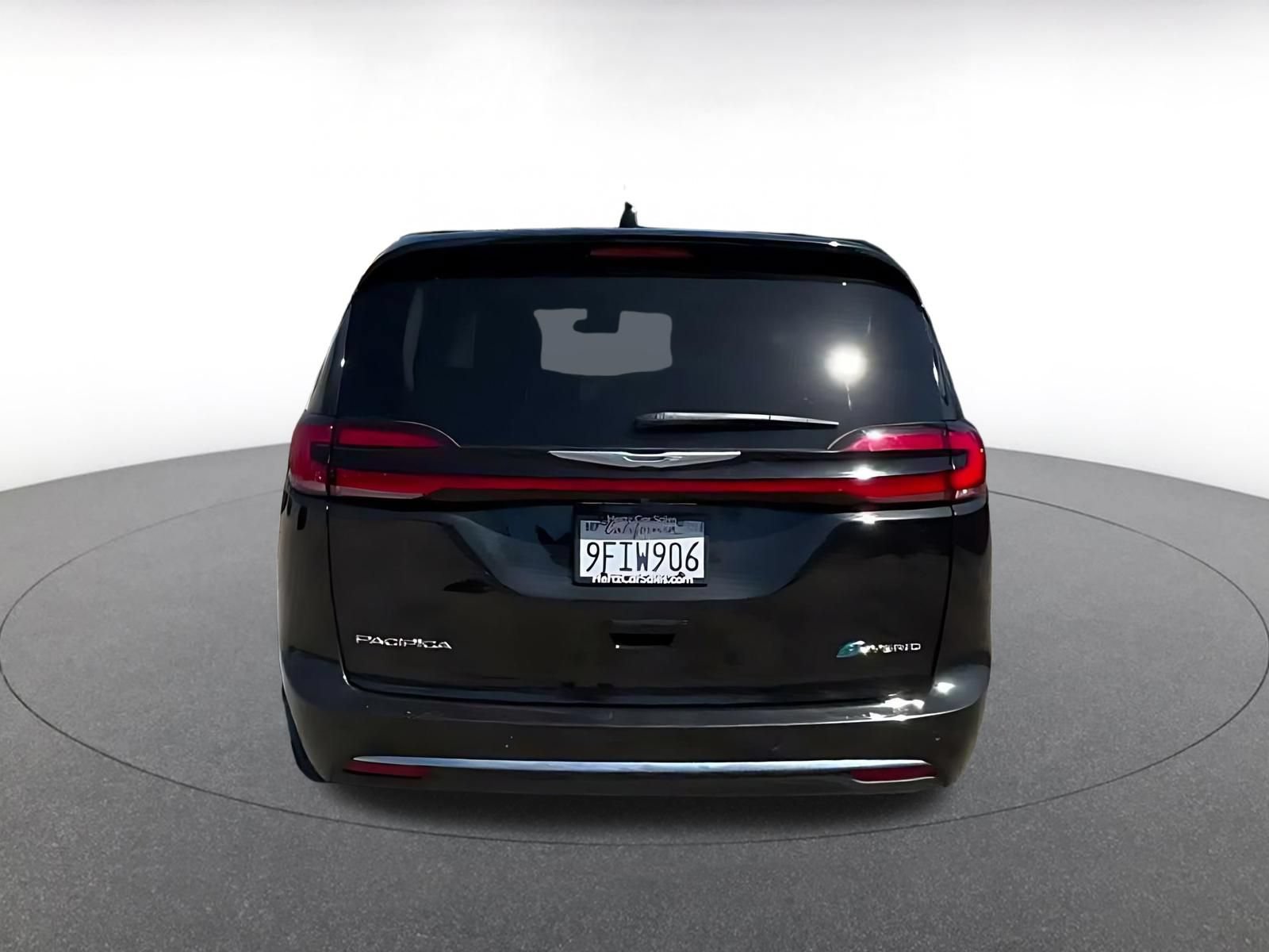Thumbnail: 2023 Chrysler Pacifica - 12