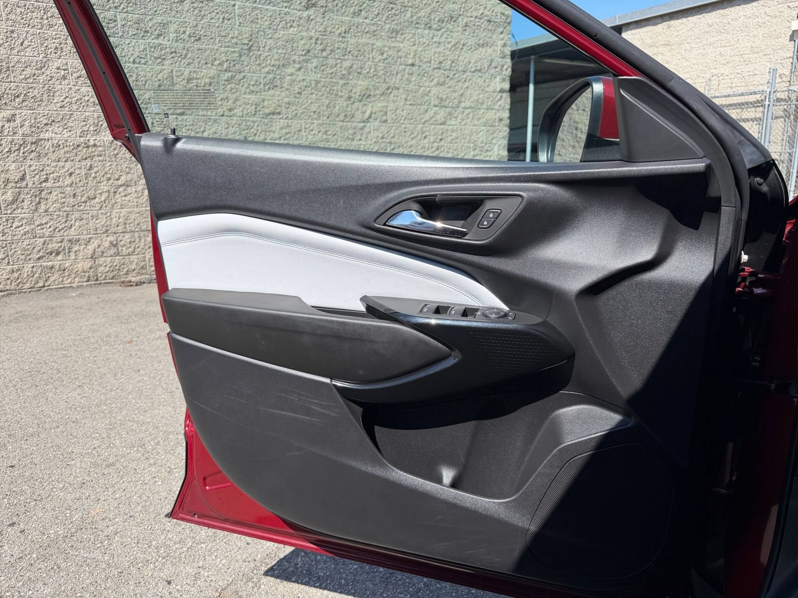 Thumbnail: 2025 Chevrolet Trax - 18