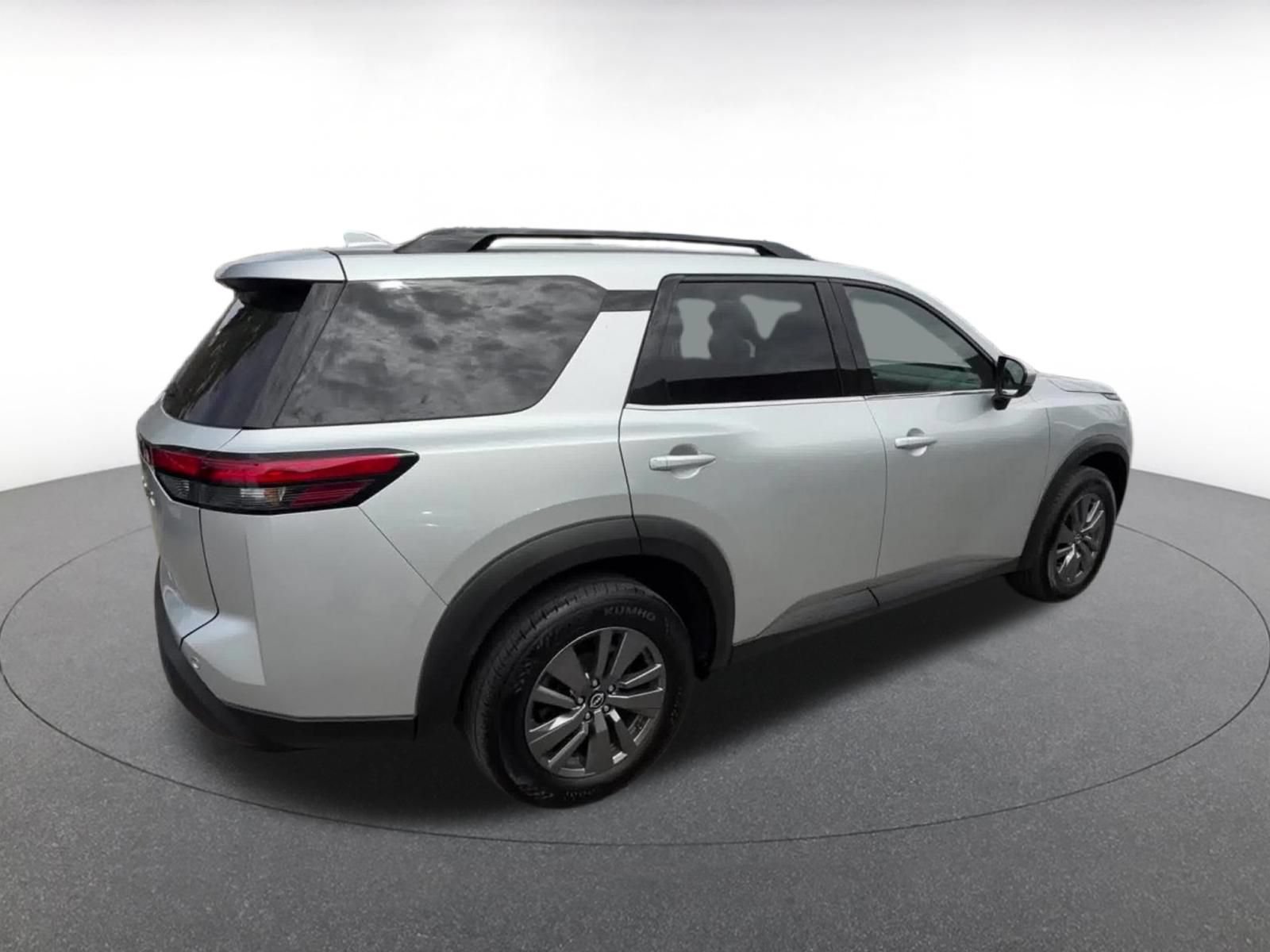Thumbnail: 2025 Nissan Pathfinder - 13