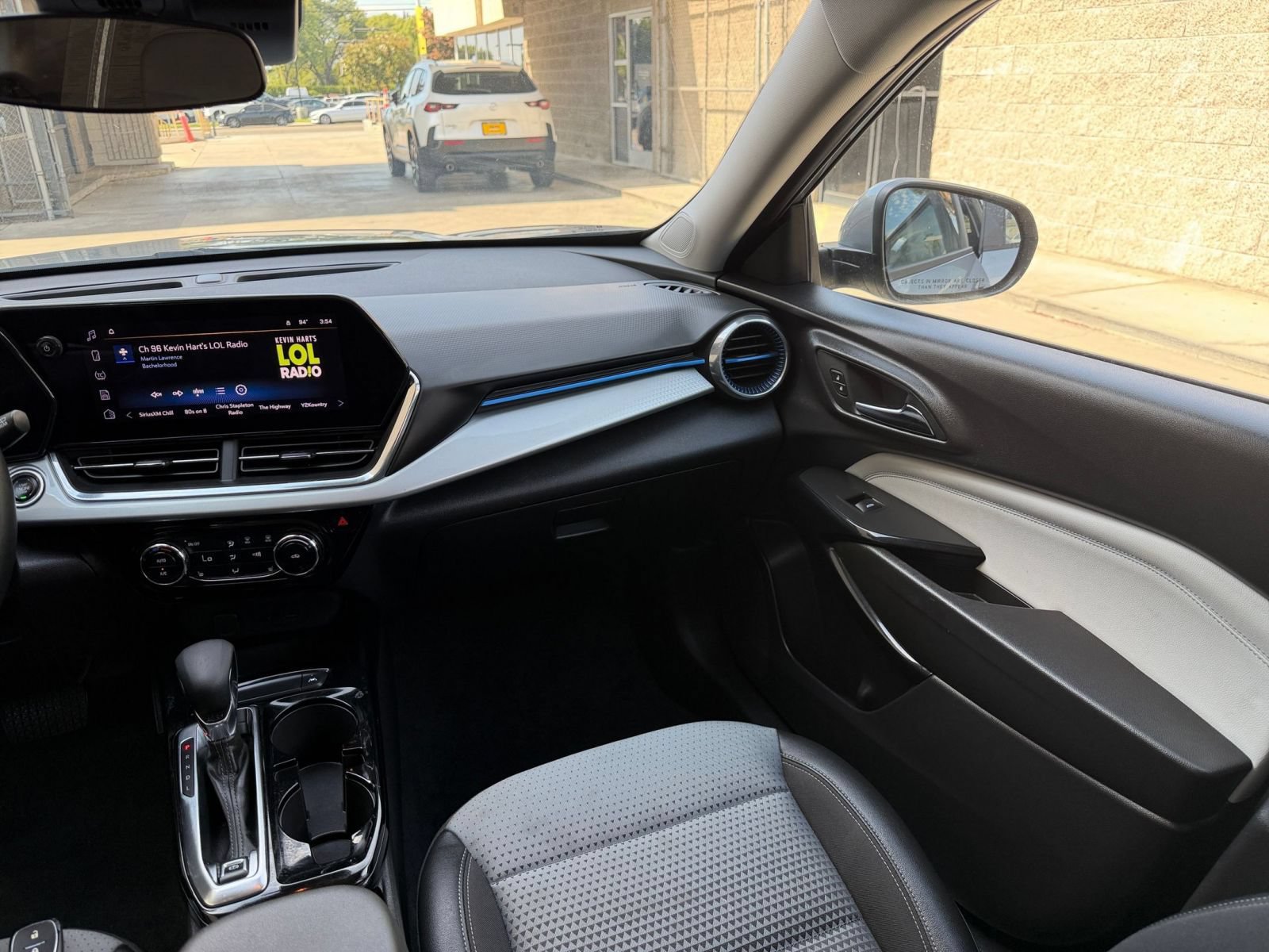 Thumbnail: 2025 Chevrolet Trax - 33