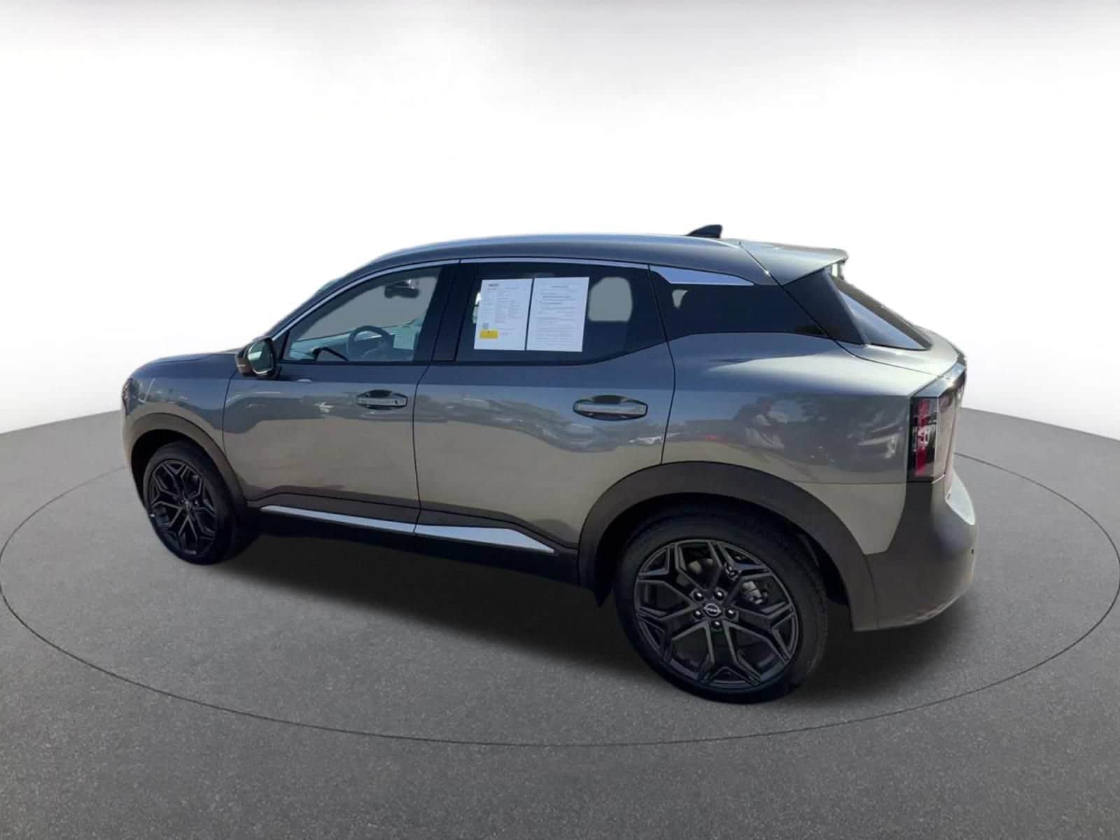 Thumbnail: 2026 Nissan Kicks - 9