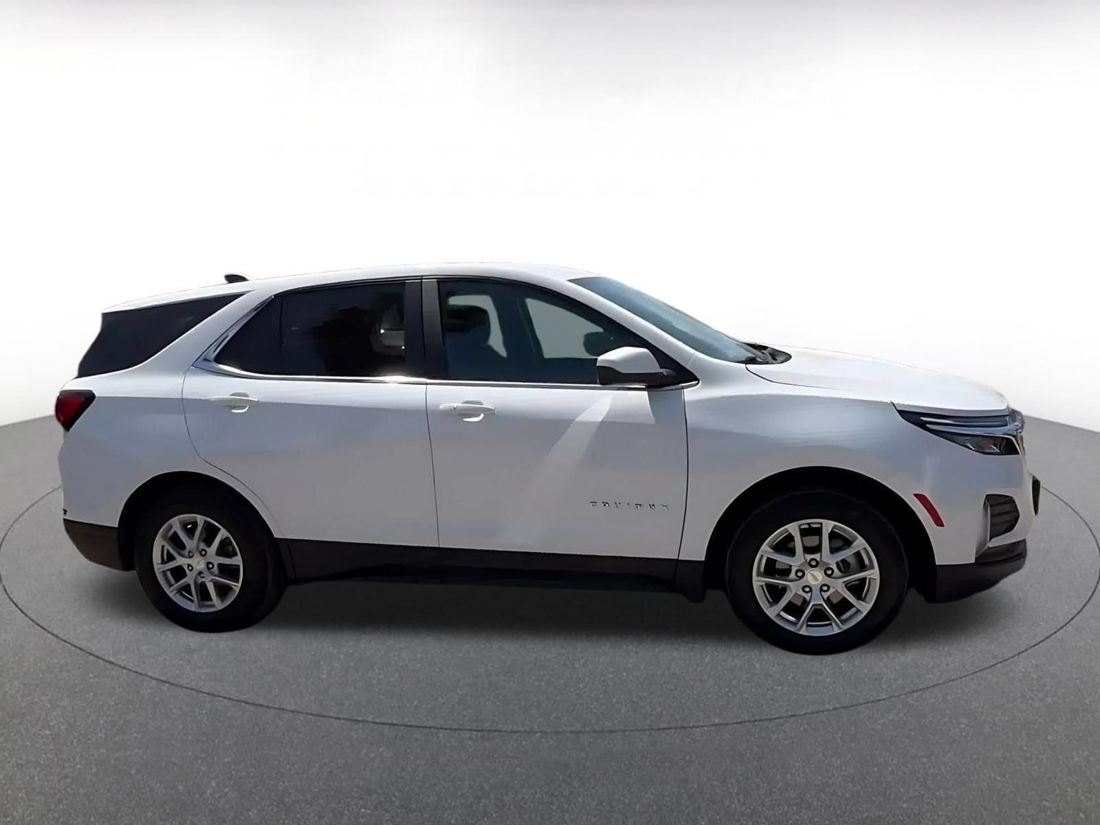 Thumbnail: 2024 Chevrolet Equinox - 15