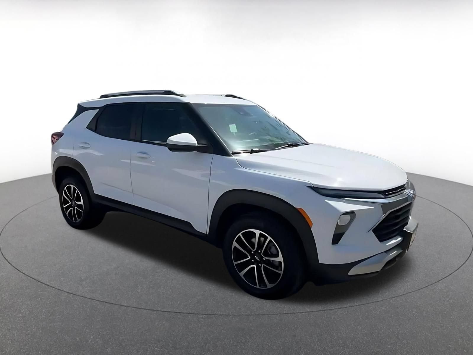 Thumbnail: 2025 Chevrolet TrailBlazer - 2