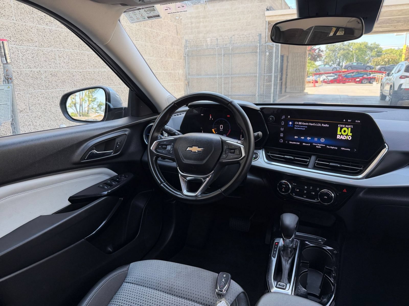 Thumbnail: 2025 Chevrolet Trax - 32