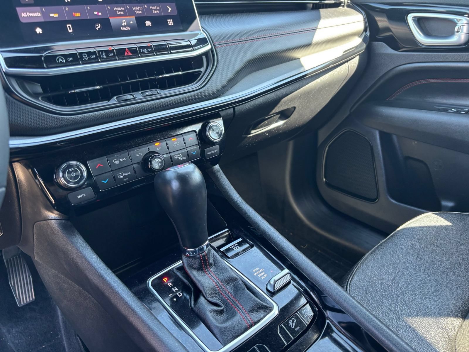 Thumbnail: 2025 Jeep Compass - 33