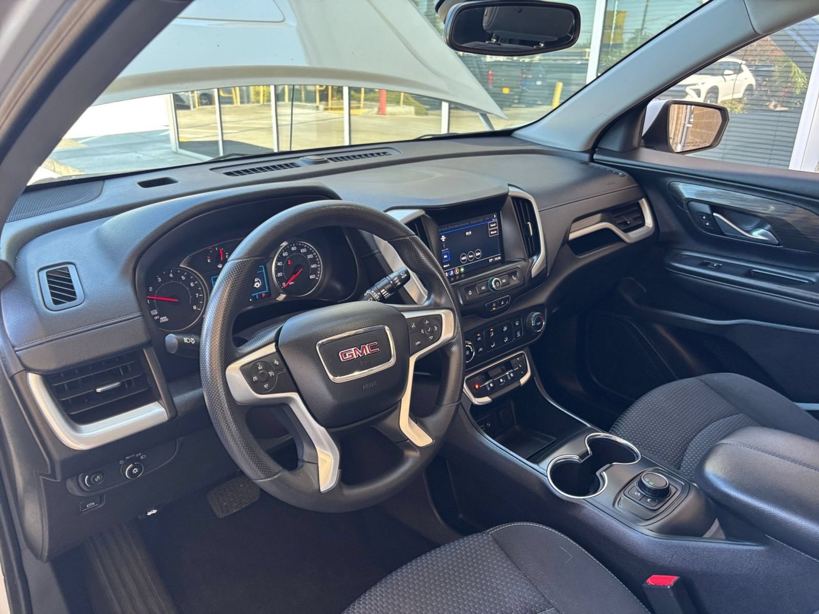 Thumbnail: 2024 GMC Terrain - 32