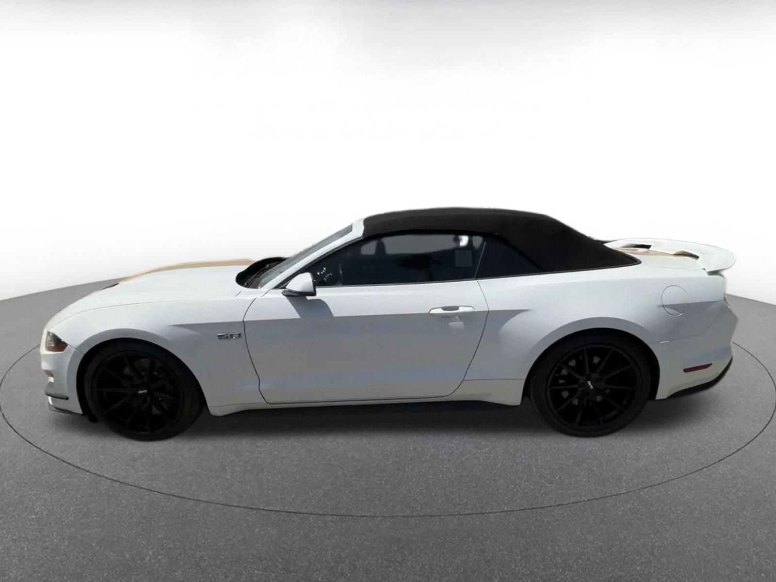 Thumbnail: 2022 Ford Mustang - 8