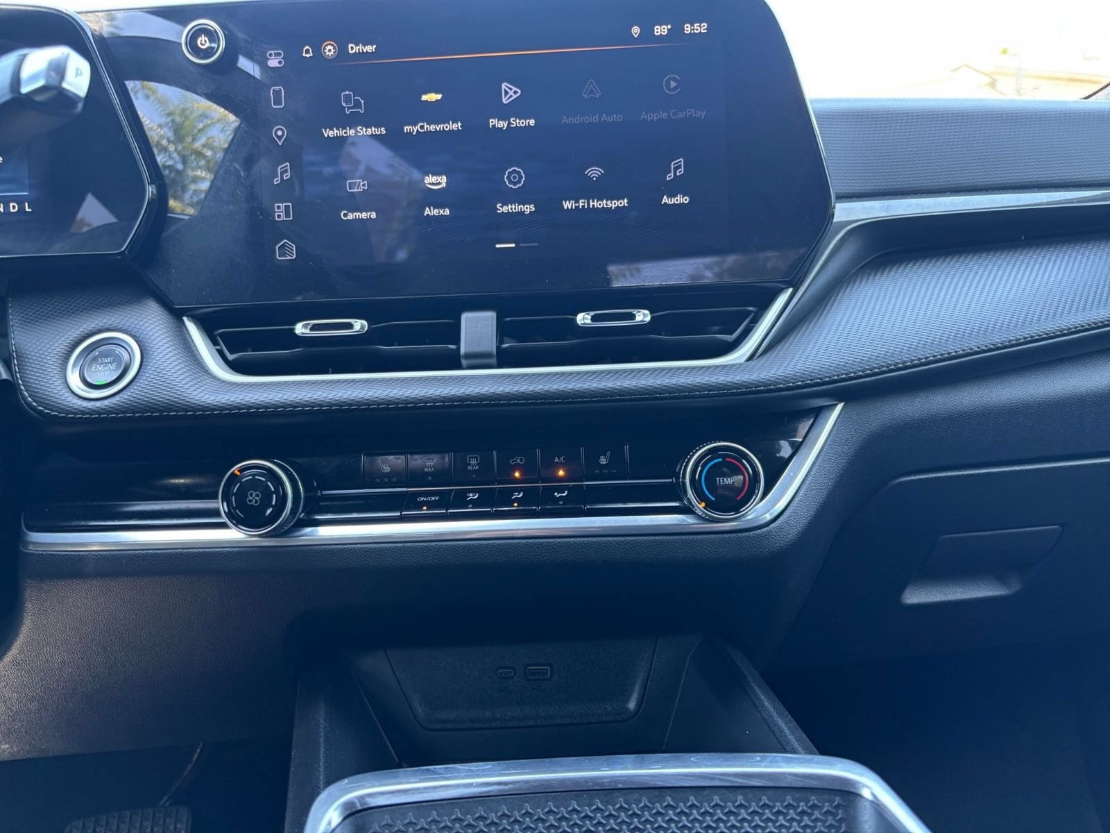 Thumbnail: 2025 Chevrolet Equinox - 16