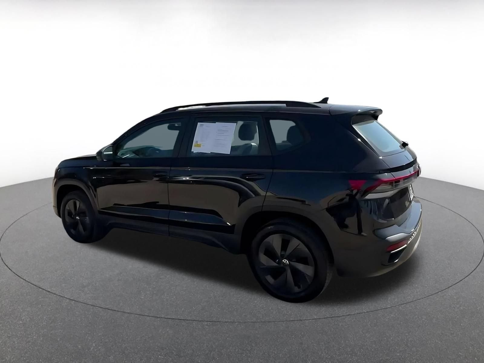 Thumbnail: 2026 Volkswagen Taos - 9