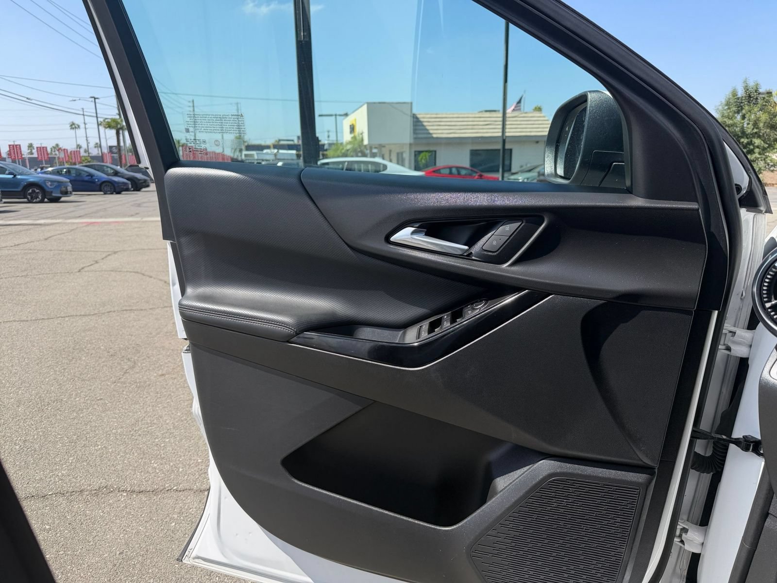 Thumbnail: 2025 Chevrolet Equinox - 18