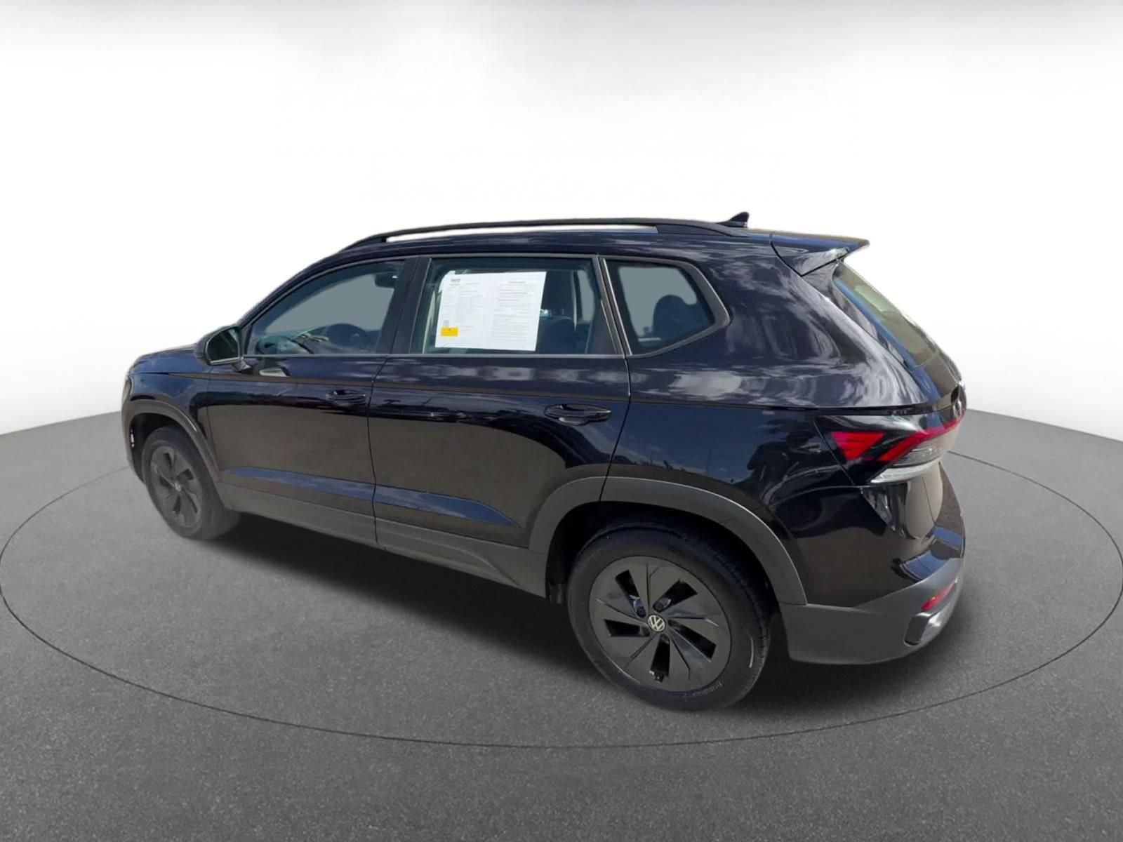 Thumbnail: 2025 Volkswagen Taos - 9