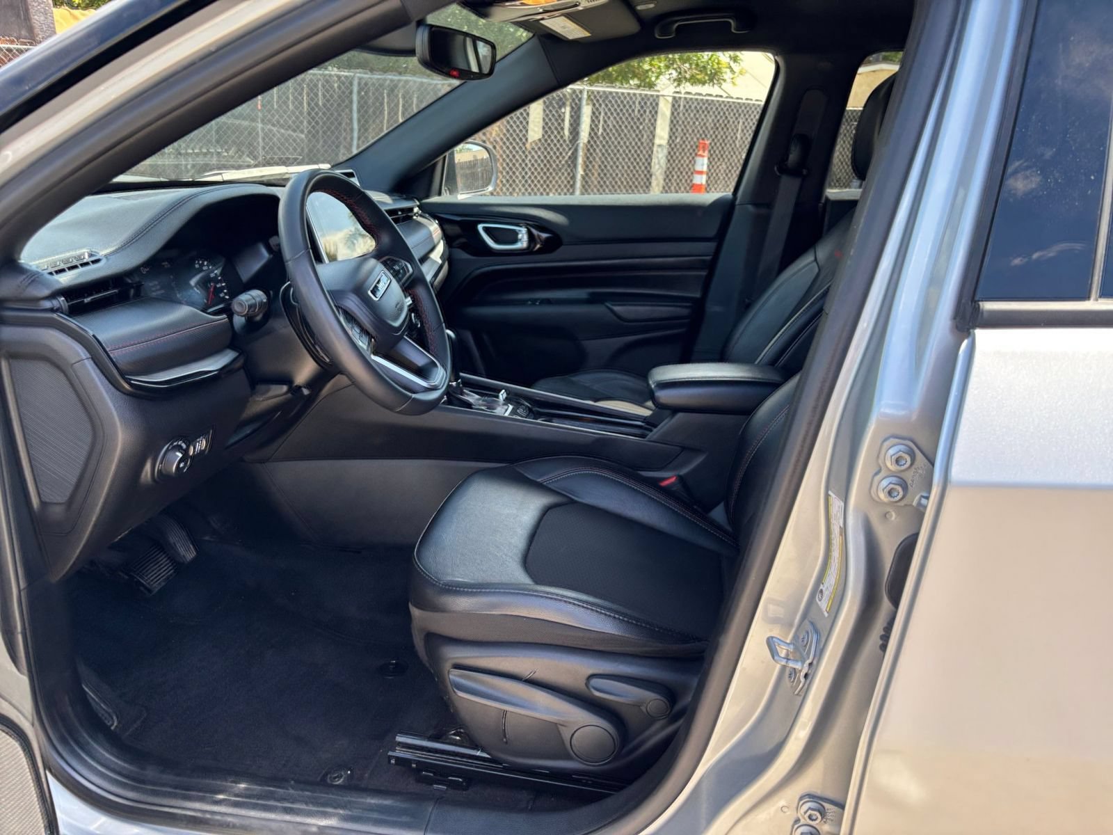 Thumbnail: 2025 Jeep Compass - 25
