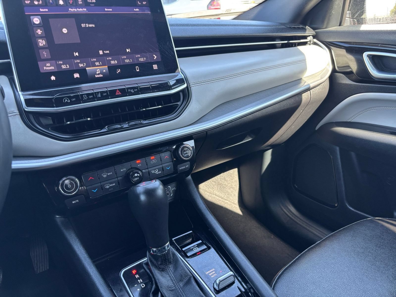 Thumbnail: 2025 Jeep Compass - 35