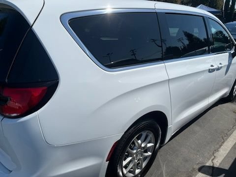 Thumbnail: 2025 Chrysler Pacifica - 4