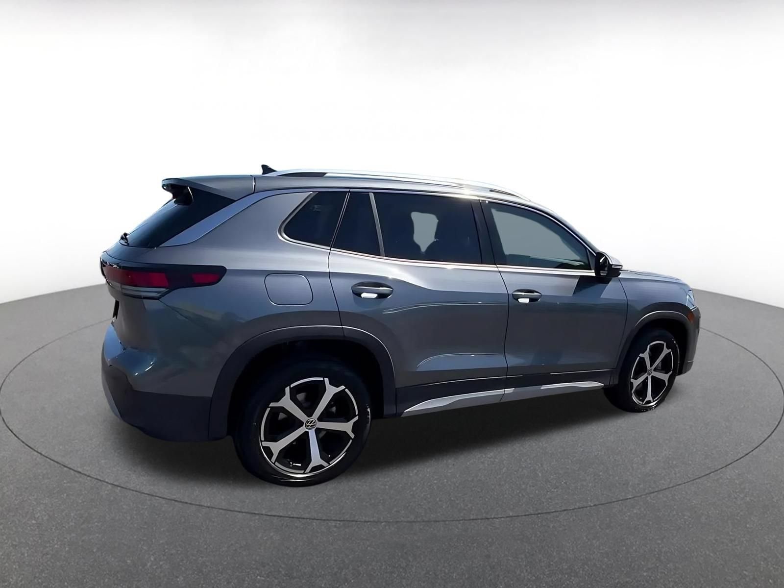 Thumbnail: 2026 Volkswagen Tiguan - 14