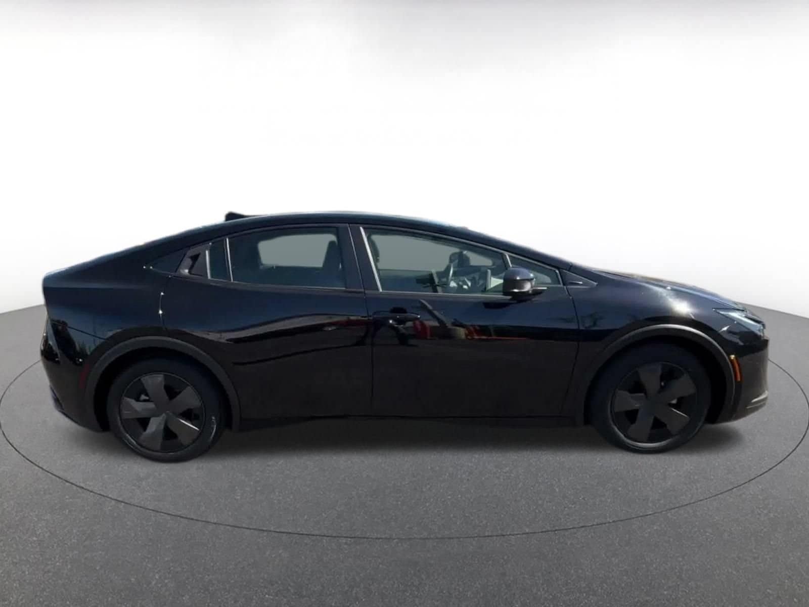 Thumbnail: 2025 Toyota Prius - 15