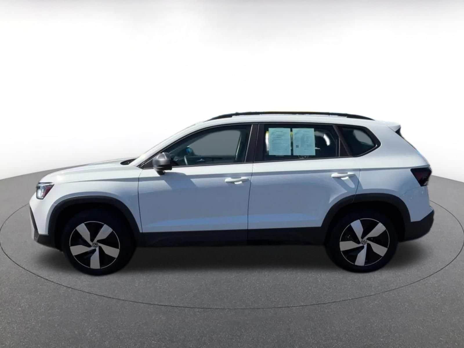 Thumbnail: 2026 Volkswagen Taos - 8