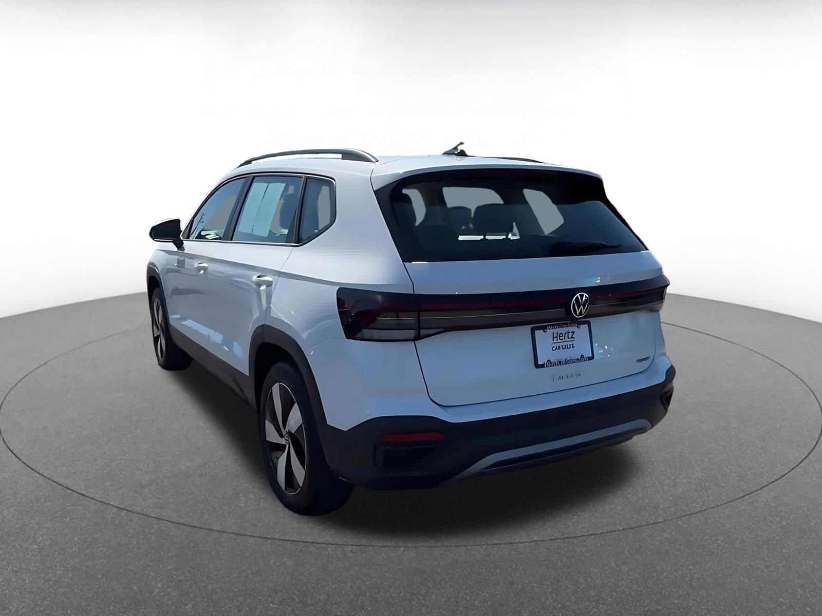 Thumbnail: 2026 Volkswagen Taos - 10