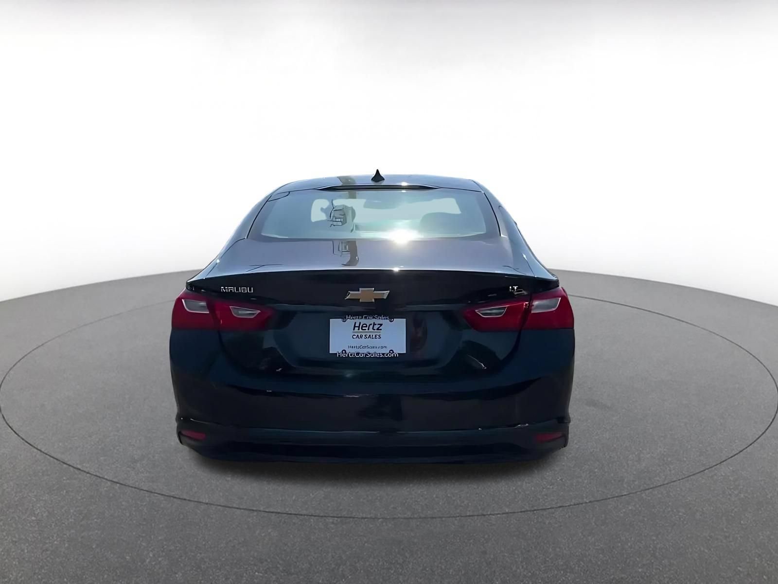Thumbnail: 2023 Chevrolet Malibu - 12