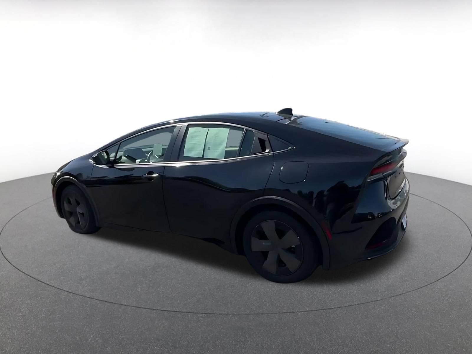Thumbnail: 2025 Toyota Prius - 10