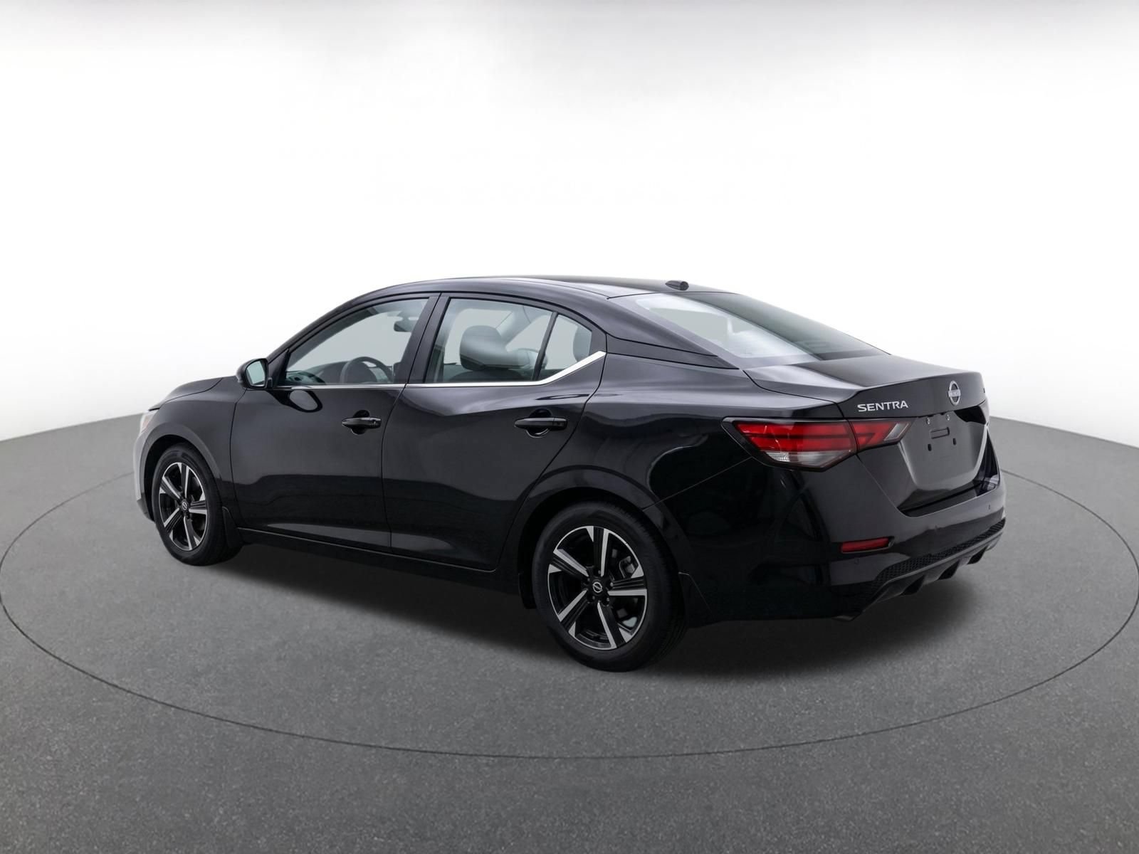 Thumbnail: 2025 Nissan Sentra - 9