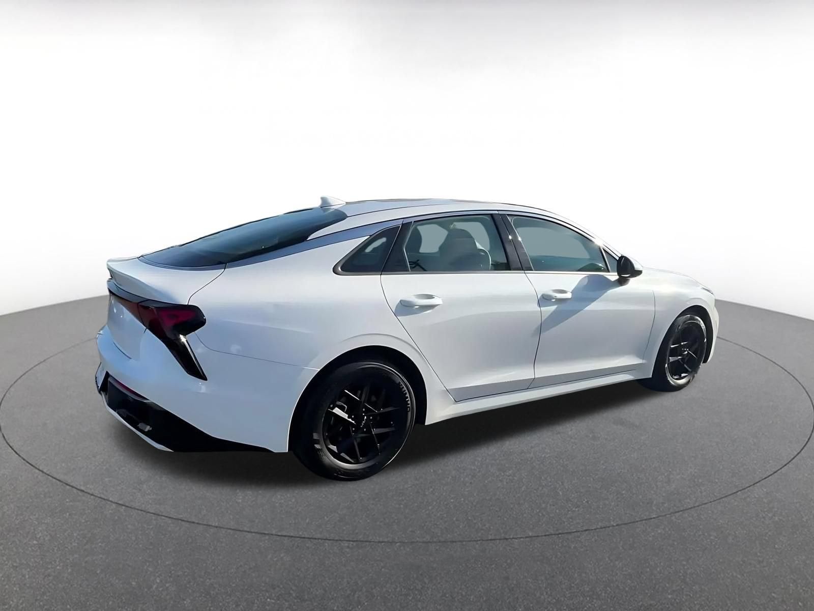 Thumbnail: 2025 Kia K5 - 13