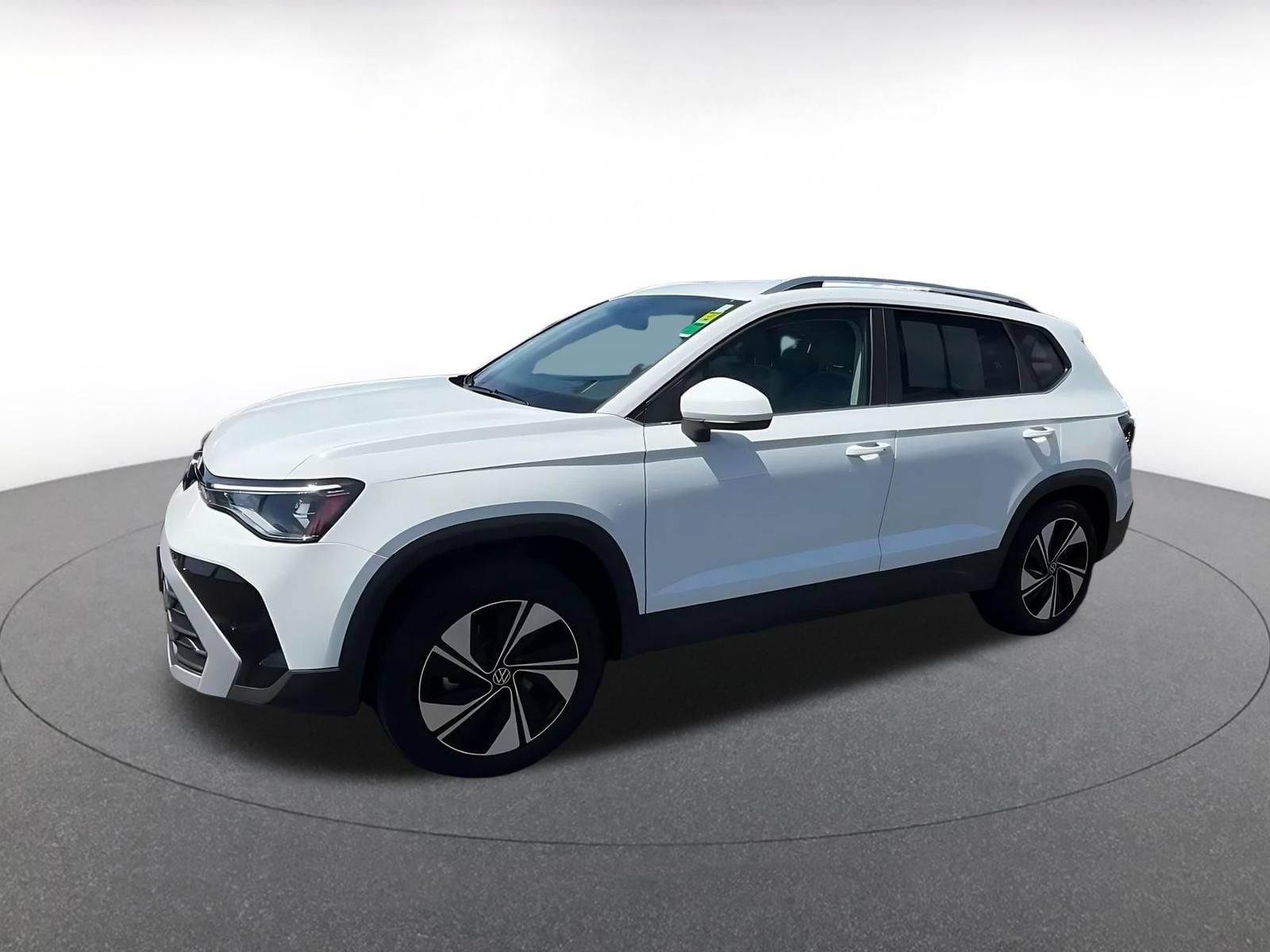 Thumbnail: 2026 Volkswagen Taos - 8