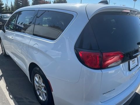 Thumbnail: 2023 Chrysler Voyager - 4