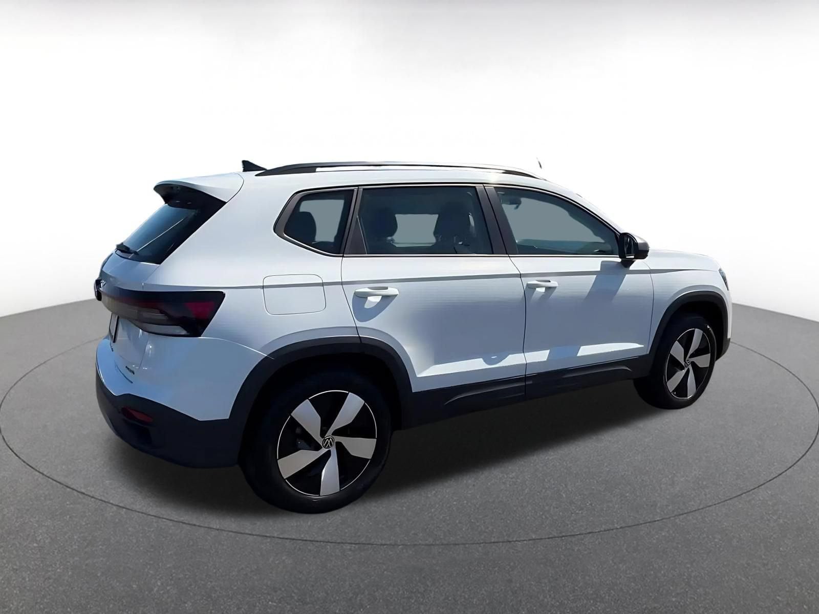 Thumbnail: 2026 Volkswagen Taos - 14