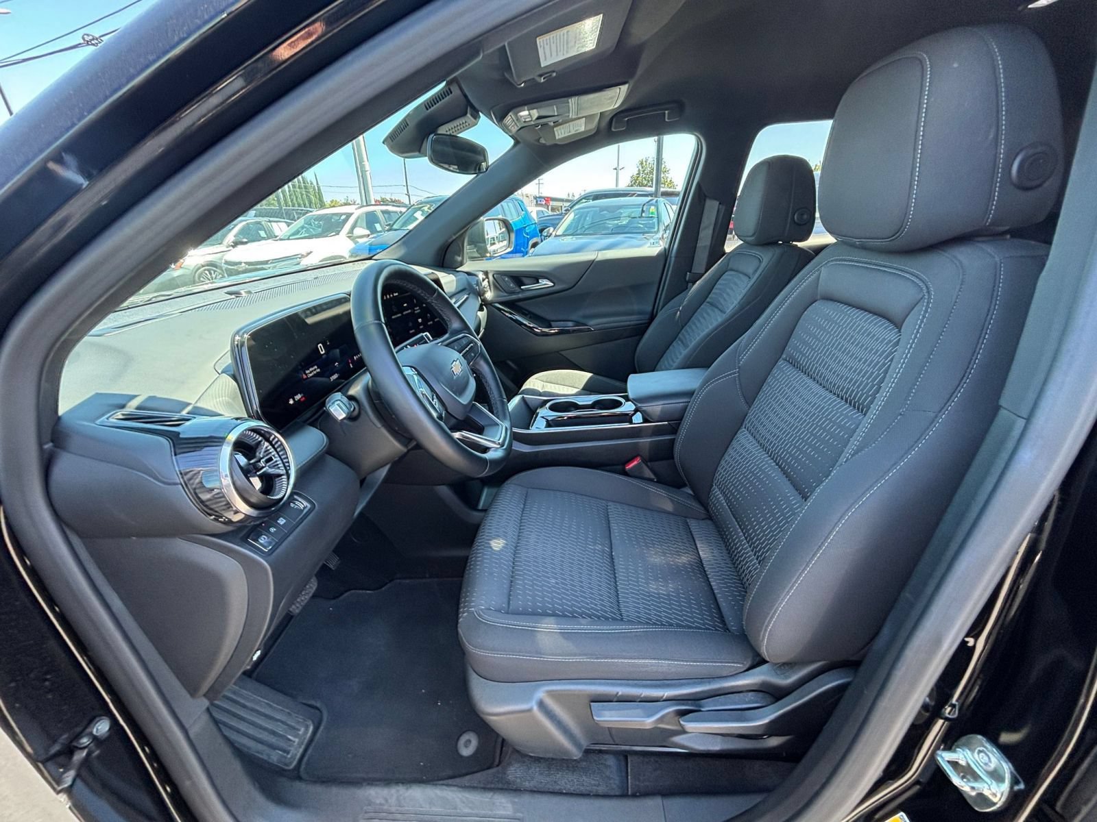Thumbnail: 2025 Chevrolet Equinox - 27