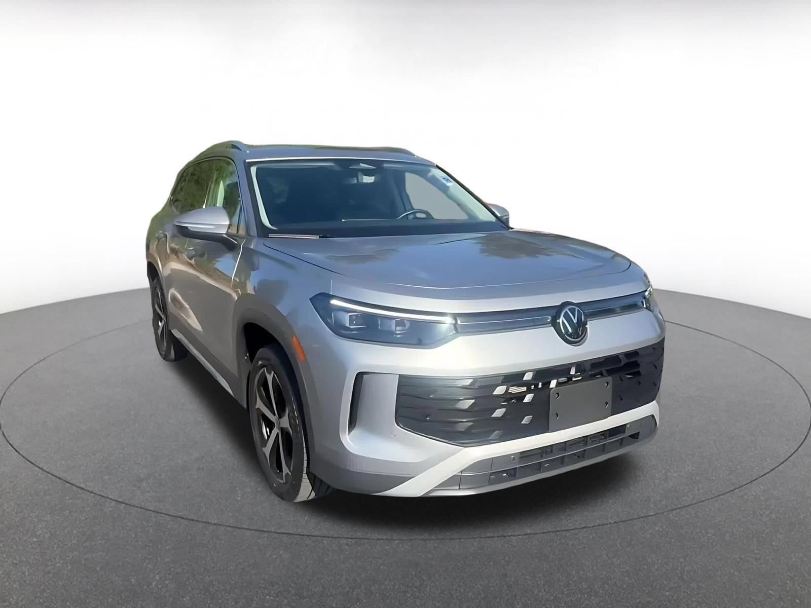 Thumbnail: 2026 Volkswagen Tiguan - 3