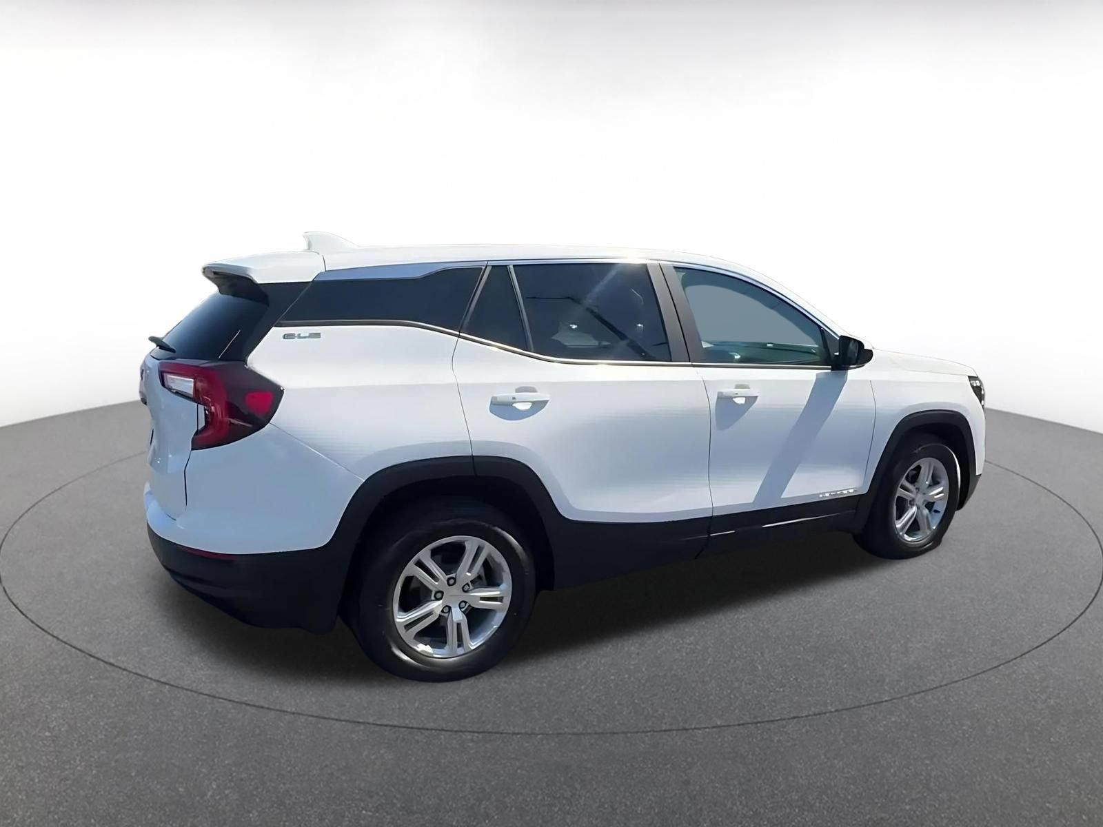 Thumbnail: 2024 GMC Terrain - 14