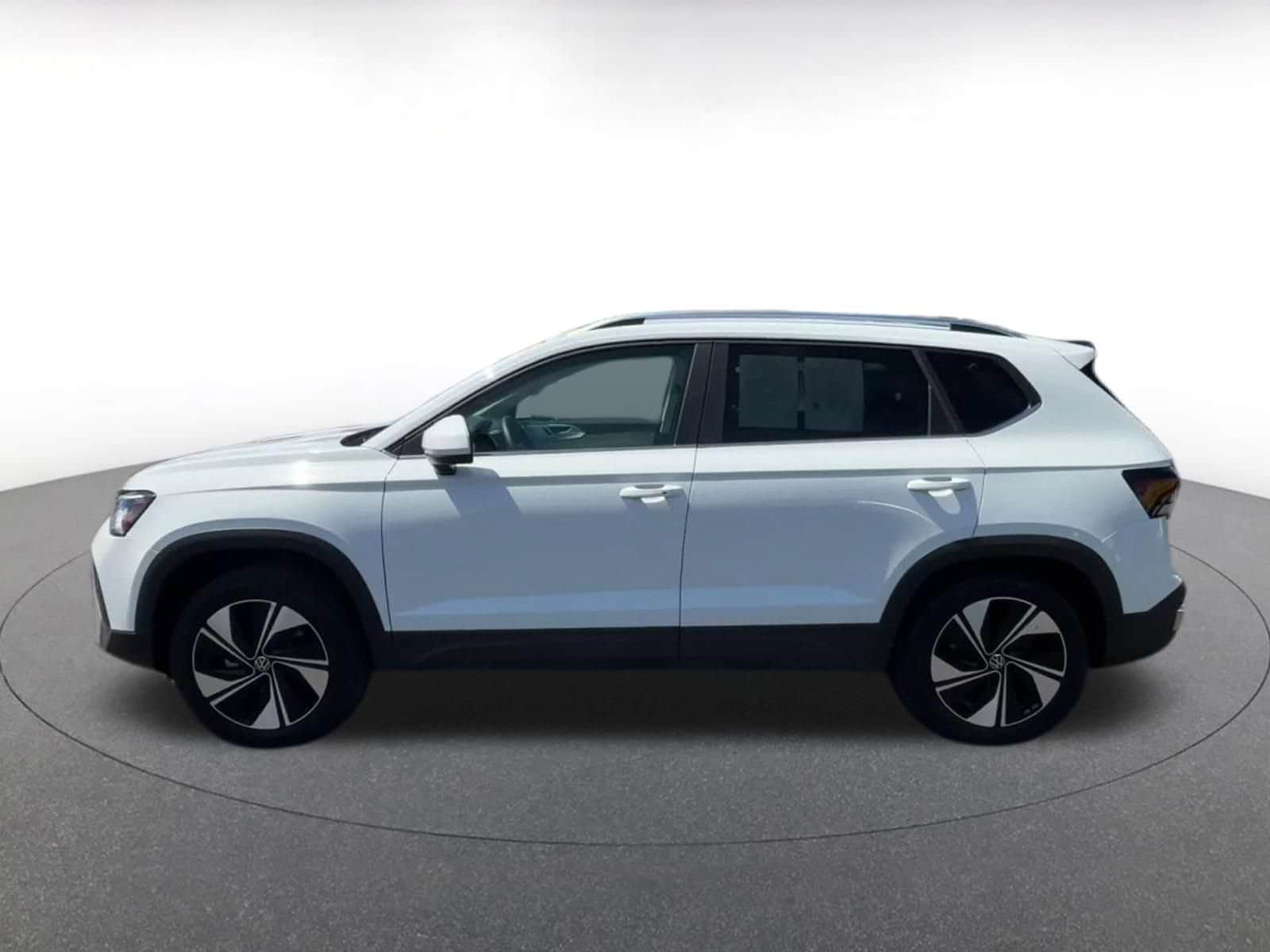 Thumbnail: 2026 Volkswagen Taos - 10