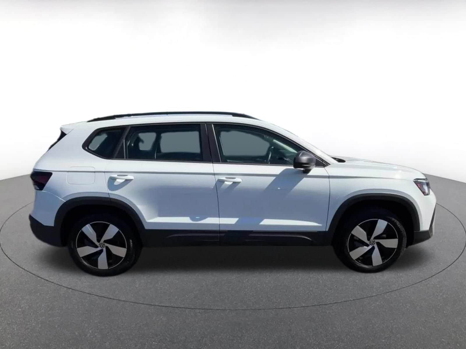 Thumbnail: 2026 Volkswagen Taos - 15