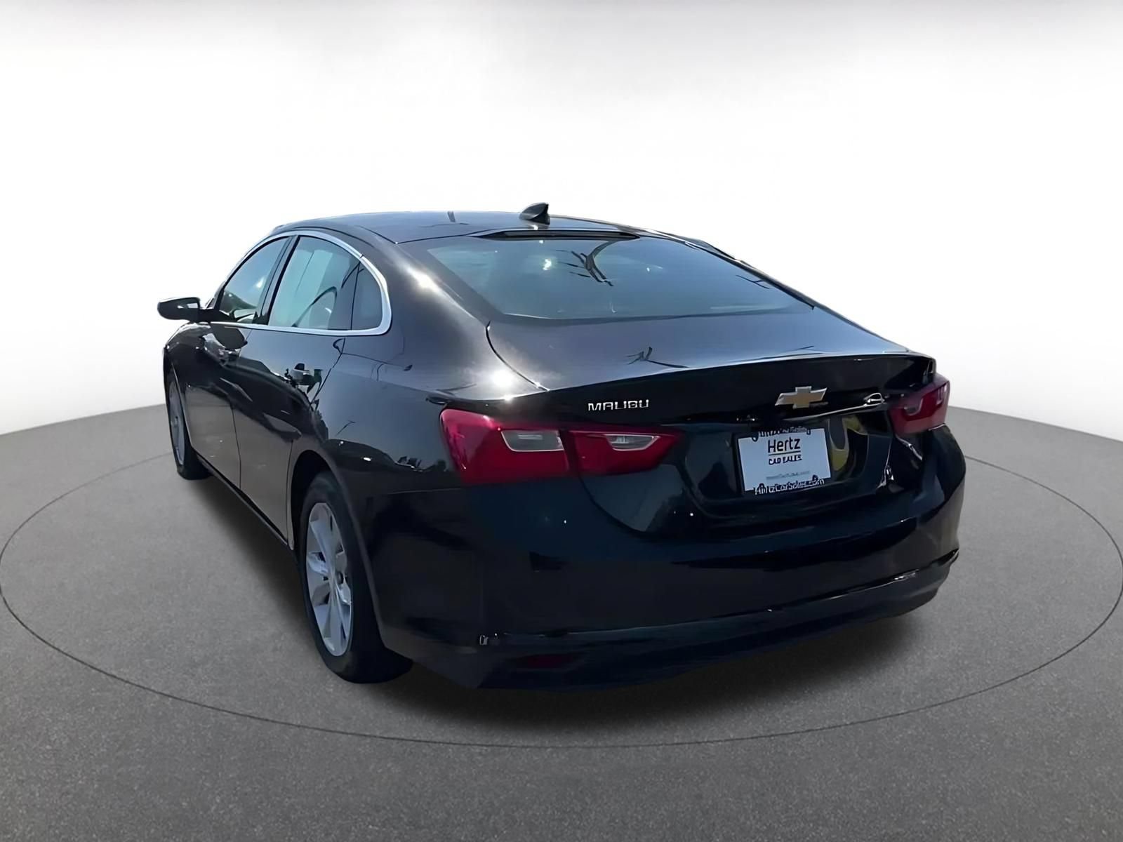 Thumbnail: 2023 Chevrolet Malibu - 10