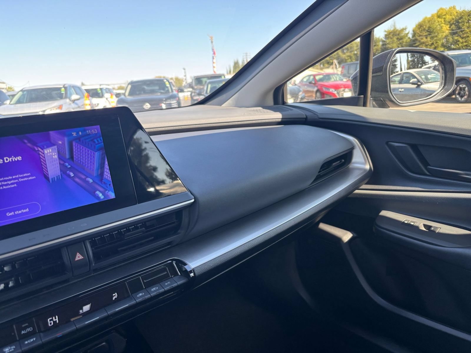 Thumbnail: 2025 Toyota Prius - 33