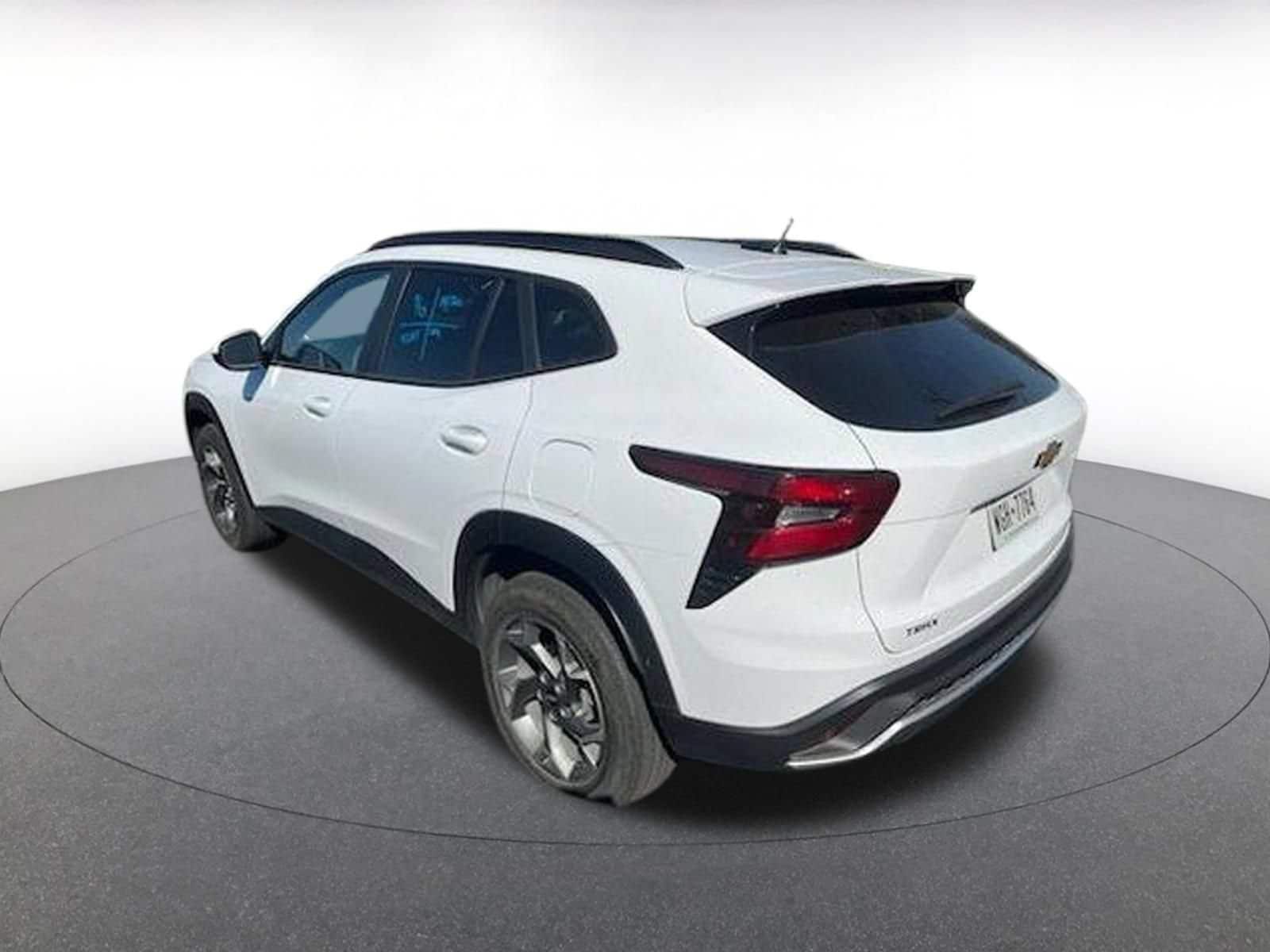 Thumbnail: 2025 Chevrolet Trax - 6