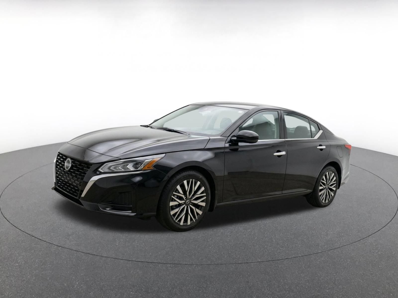Thumbnail: 2025 Nissan Altima - 6