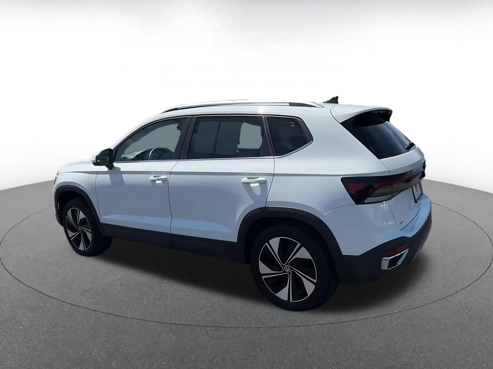 Thumbnail: 2026 Volkswagen Taos - 12