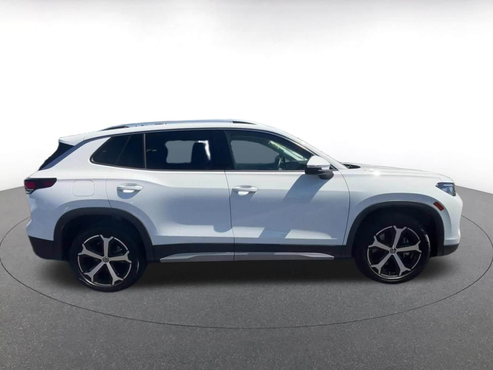 Thumbnail: 2026 Volkswagen Tiguan - 15